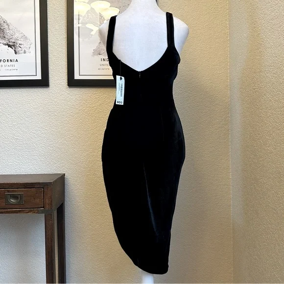 NWT Boohoo Black Velvet Dress | Size 4 | Gorgeous Night-Out Look - Picture 6 of 9